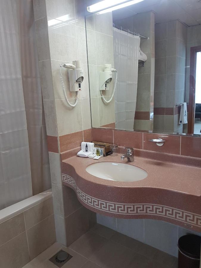 Platinum Hotel Apartments Abu Dhabi Eksteriør billede